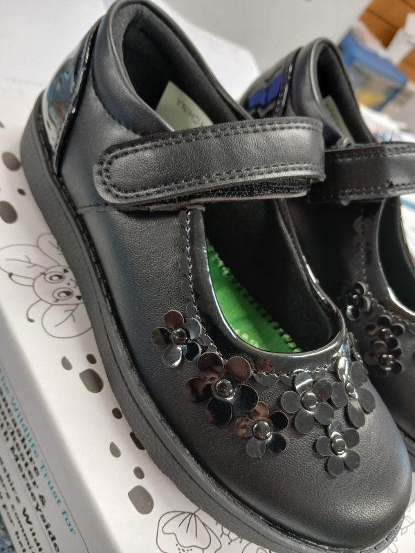 Junior Girls Velcro School Shoes